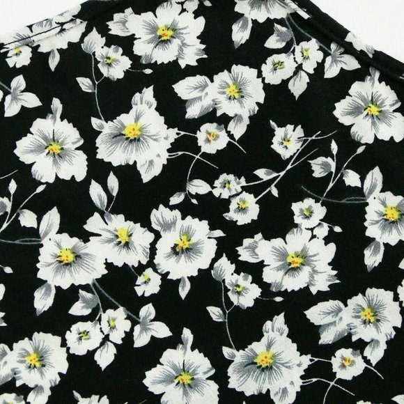 3/$25💦 NWOT Women's Blossom Self Tie Halter Top - Picture 6 of 8